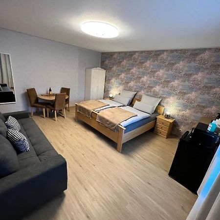 O&W Ferienzimmer Am Nuerburgring, Quiddelbach Eksteriør bilde